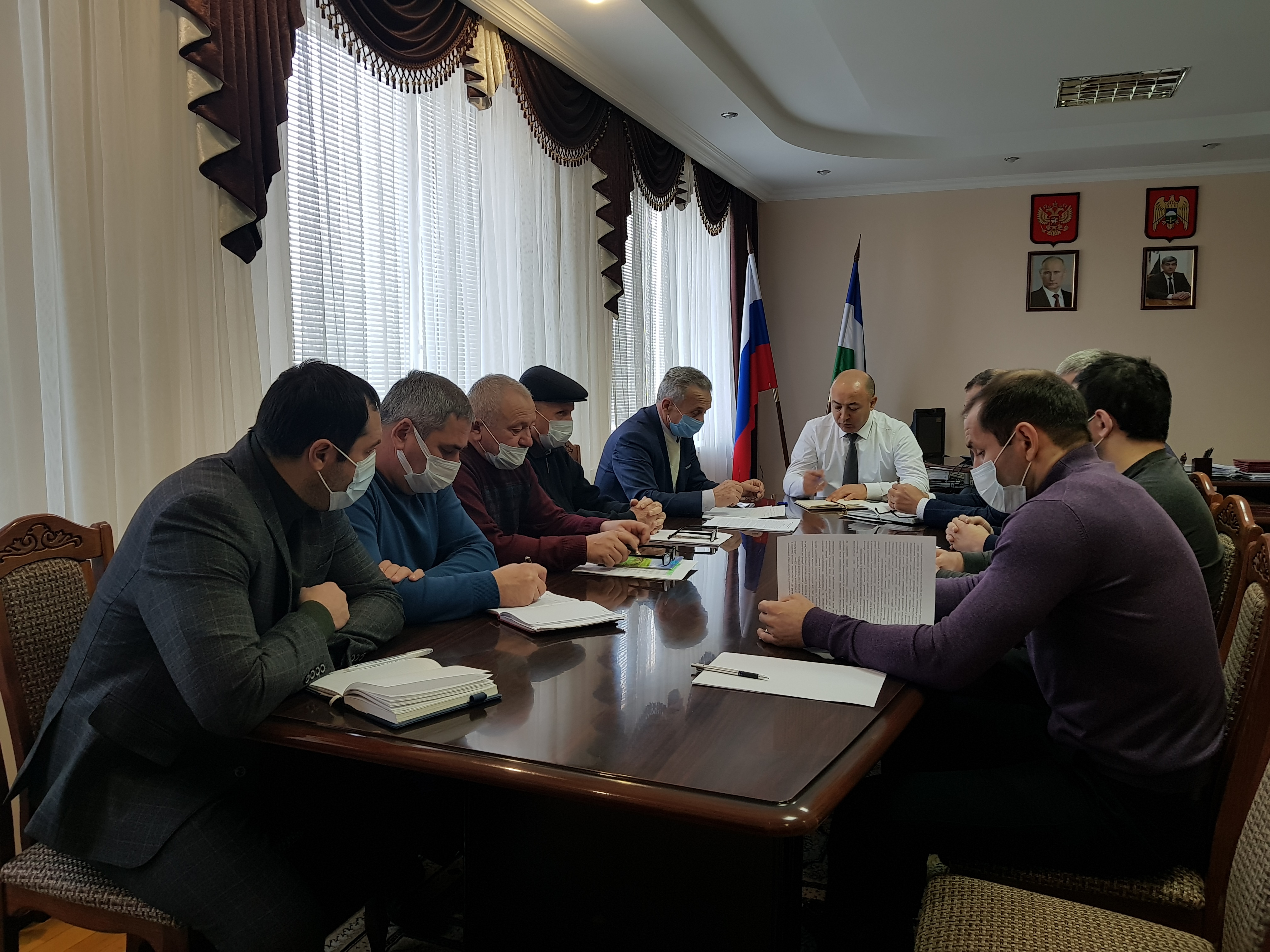 Вопросы муниципального земельного контроля обсудили на совещании